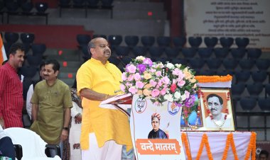 देशभक्ति का अनोखा संगम — पुरंदर मिश्रा की पहल से रायपुर में 7 हजार स्वर बने राष्ट्रप्रेम की धड़कन