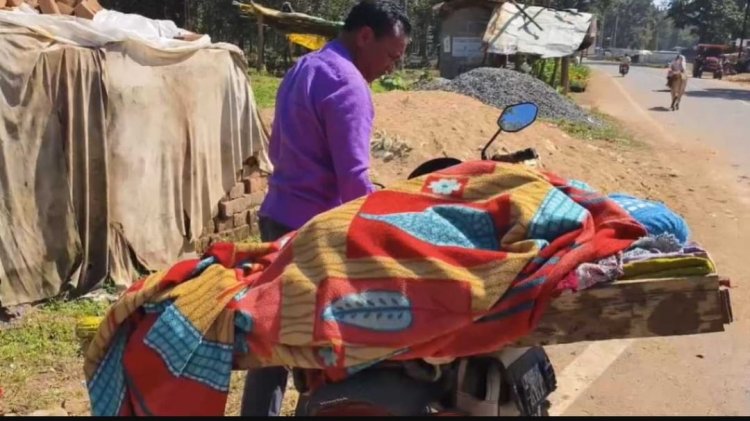 बाइक पर कैंसर पीड़ित आदिवासी, वेंटिलेटर पर मानवता...