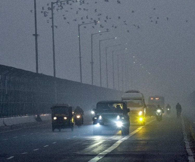 ठिठुरन की जद में उत्तर भारत, दिल्ली-NCR से लेकर यूपी-बिहार तक बढ़ी ठंड