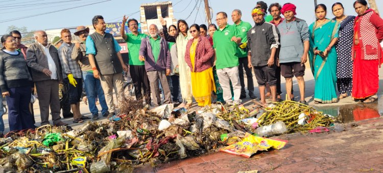 महाराजबंध तालाब सफाई मिशन शुरू, नागरिकों की बढ़ी सहभागिता