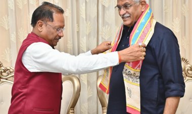केंद्रीय पर्यटन मंत्री शेखावत ने मुख्यमंत्री साय से की भेंट