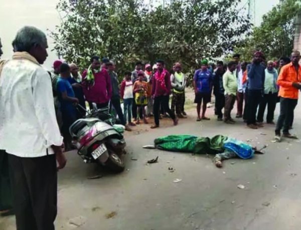 हाईवा की टक्कर से शिक्षिका की मौत, मायके जाते वक्त हुआ हादसा