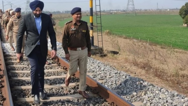 गणतंत्र दिवस से पहले पंजाब में रेल लाइन पर धमाका, जांच में जुटी सुरक्षा एजेंसियां