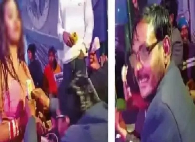 फुटबॉल टूर्नामेंट के समापन में अश्लील डांस, रोजगार सहायक बर्खास्त