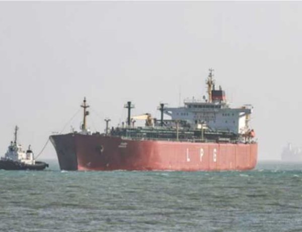 टेक्सास से एलपीजी लेकर आ रहा जहाज भारत पहुंचा