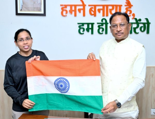 एवरेस्ट पर तिरंगा फहराने निकली छत्तीसगढ़ की बेटी, मुख्यमंत्री ने दी शुभकामनाएं