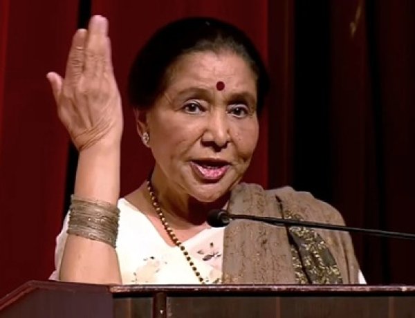 सुरों की जादूगरनी आशा ने 8 दशक में 12,000 से अधिक हर शैली में गाए गाने