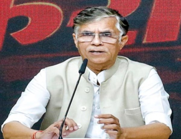 पवन खेड़ा के ट्रांजिट अग्रिम जमानत पर सुप्रीम कोर्ट ने लगाई रोक