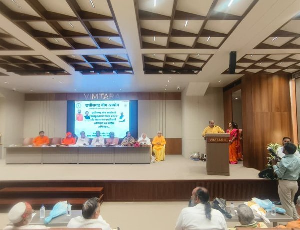 विमतारा भवन में पुरन्दर मिश्रा का दमदार संदेश—योग अपनाओ, नशा छोड़ो