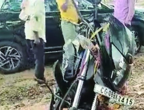 बालोद  भीषण सड़क हादसा: कार-बाइक की आमने-सामने टक्कर, तीन युवकों की मौके पर मौत