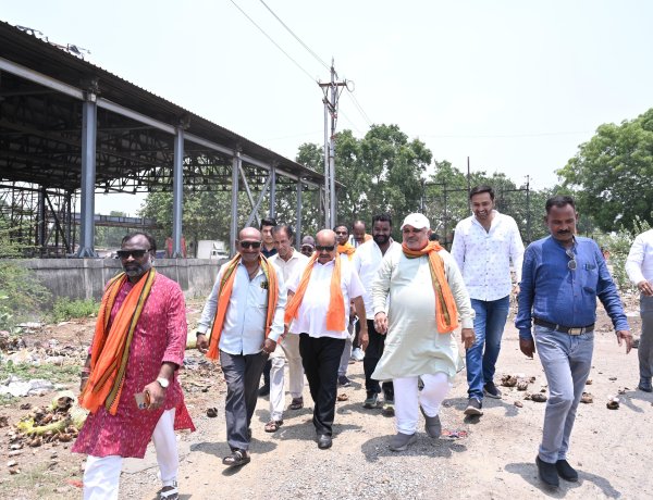 फाफाडीह अंडरब्रिज में जलभराव पर विधायक पुरंदर मिश्रा का सख्त एक्शन, मौके पर पहुंचकर अधिकारियों को दिए स्थायी समाधान के निर्देश