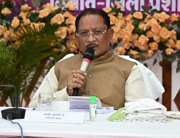 खाद गबन मामले में बड़ी कार्रवाई: प्रभारी शाखा प्रबंधक निलंबित  मुख्यमंत्री विष्णु देव साय के निर्देश पर जिला सहकारी बैंक ने की कार्रवाई