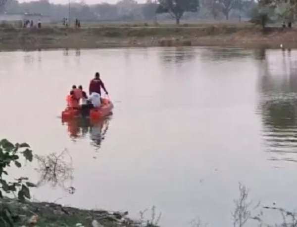 तालाब में डूबने से दो सगी बहनों की मौत, गांव में पसरा मातम
