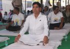 छत्तीसगढ़ महतारी और भगवान धनवंतरि की वंदना से सारंगढ़ में योग दिवस का शंखनाद  योग और नृत्य का अद्भुत संगम: सारंगढ़ में बच्चों ने संगीत की धुन पर योग मुद्राओं से मोहा मन  अंतर्राष्ट्रीय योग दिवस पर राजस्व मंत्री श्री टंक राम वर्मा की मौजूदगी में 1,000 से अधिक लोगों ने किया योगाभ्यास