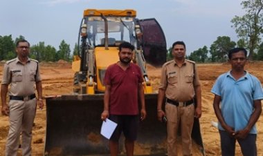 खनिज विभाग ने अवैध मुरूम उत्खनन में लगी जेसीबी जब्त