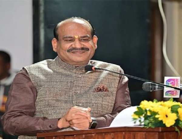 पं.बंगाल में टीएमसी टूटने की कगार पर, 20+ सांसदों का स्पीकर को पत्र