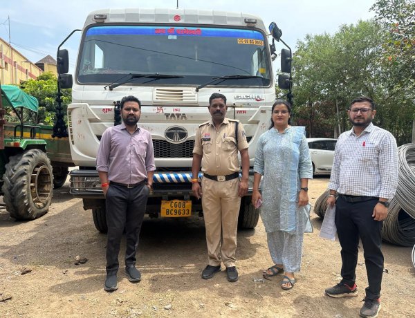 रेत के अवैध परिवहन मामले में हाईवा जब्त