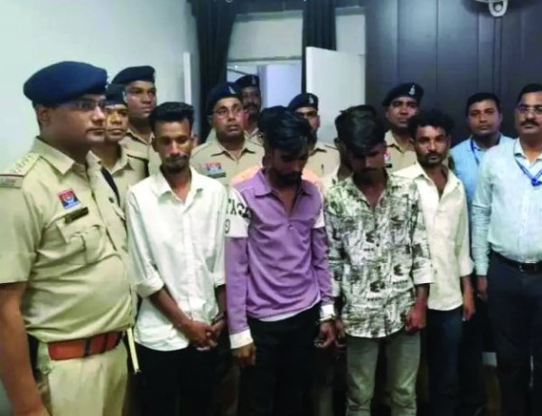 चेन स्नेचिंग गैंग का भंडाफोड़, ओडिशा से आकर महिलाओं को बनाते थे निशाना