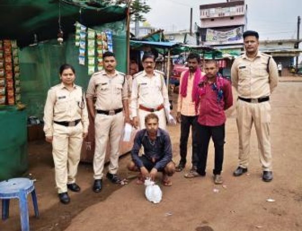 बेरला क्षेत्र में अवैध शराब कारोबार पर आबकारी विभाग की बड़ी कार्रवाई, दो आरोपी गिरफ्तार