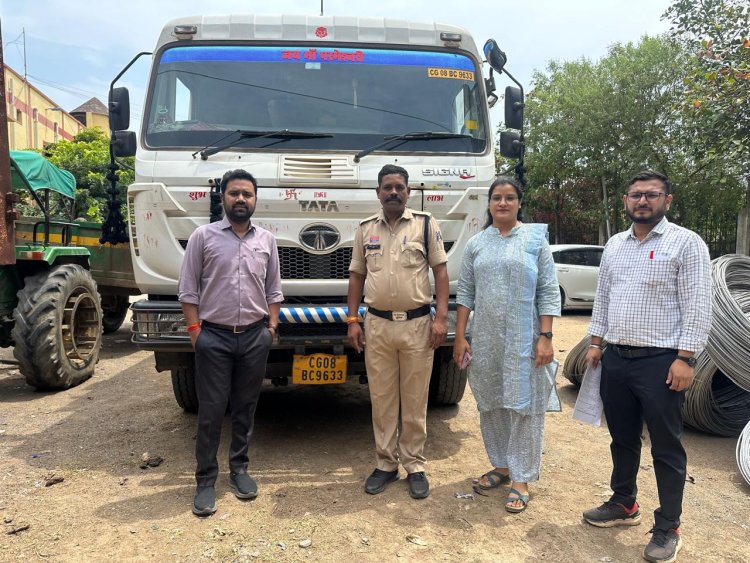 रेत के अवैध परिवहन मामले में हाईवा जब्त