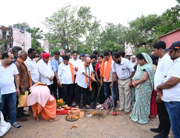 गुरु घासीदास वार्ड को मिली नई सौगात, विधायक पुरन्दर मिश्रा ने सामुदायिक भवन निर्माण का किया भूमिपूजन