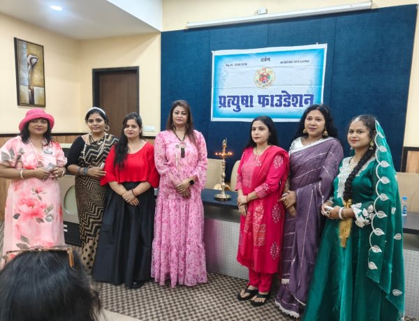 रिमझिम रिमझिम बारिश में  वेलकम मानसून का  प्रत्युषा फाउंडेशन रायपुर छत्तीसगढ़ द्वारा वृंदावन हॉल सिविल लाईन में वेलकम मानसून बॉलीवुड थीम पर कार्यक्रम का आयोजन किया गया ...