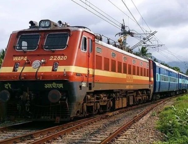 रेल यात्रियों के लिए बड़ी सुविधा: अब टिकट के साथ ही ऑनलाइन करें अतिरिक्त लगेज बुकिंग