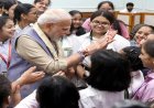 पीएम मोदी रक्षाबंधन पर बच्चों संग 'High-Five' के जरिए दिया स्नेह और सौहार्द का संदेश