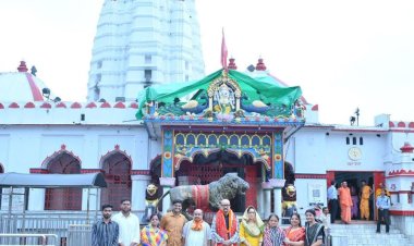 माँ समलेश्वरी के दरबार में विधायक पुरंदर मिश्रा ने की पूजा-अर्चना, छत्तीसगढ़वासियों की सुख-समृद्धि की कामना