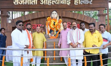 राजा तालाब में गूंजा लोकमाता अहिल्याबाई का जयघोष, विधायक पुरन्दर मिश्रा ने दी श्रद्धांजलि