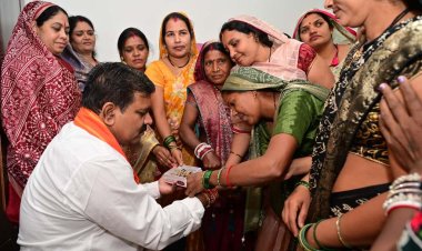 बिहान की दीदियों ने विजय शर्मा को राखी बांधकर दी बधाई