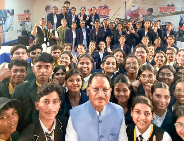 शिक्षा से विकसित छत्तीसगढ़ तक: मुख्यमंत्री श्री साय ने नीट क्वालीफाई विद्यार्थियों के साथ साझा किया भविष्य का रोडमैप