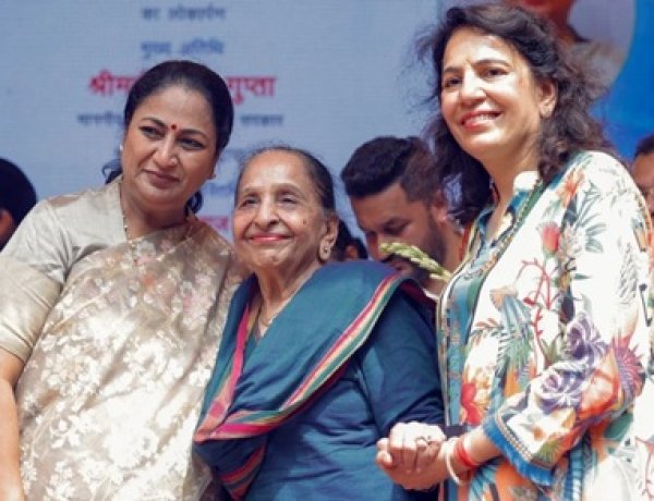 दिल्ली में शुरू हुई लक्ष्मी योजना, महिलाओं के मिले 2,500