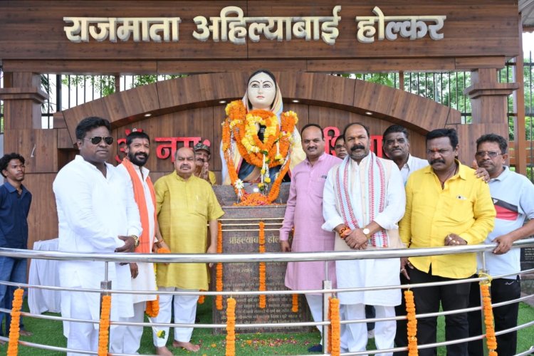 राजा तालाब में गूंजा लोकमाता अहिल्याबाई का जयघोष, विधायक पुरन्दर मिश्रा ने दी श्रद्धांजलि