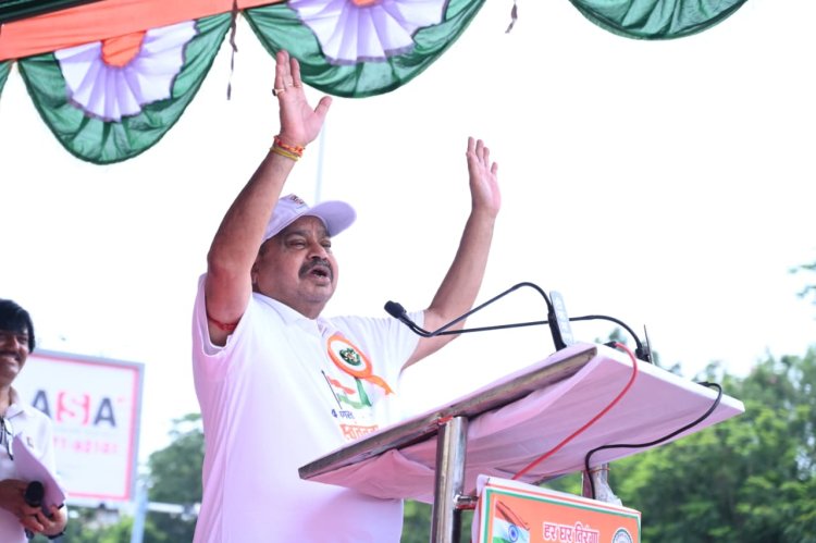 स्वतंत्रता की दौड़ में गूंजा राष्ट्रभक्ति का संदेश — हर घर तिरंगा, हर दिल तिरंगा  हर छत पर तिरंगा, हर दिल में देशभक्ति — पुरन्दर मिश्रा ने दिया राष्ट्रएकता का संदेश