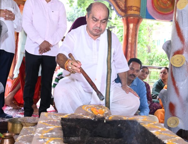 जन्मदिवस पर प्रधानमंत्री मोदी के लिए जगन्नाथ मंदिर में विशेष पूजा-अर्चना, विधायक पुरन्दर मिश्रा ने की मंगलकामना