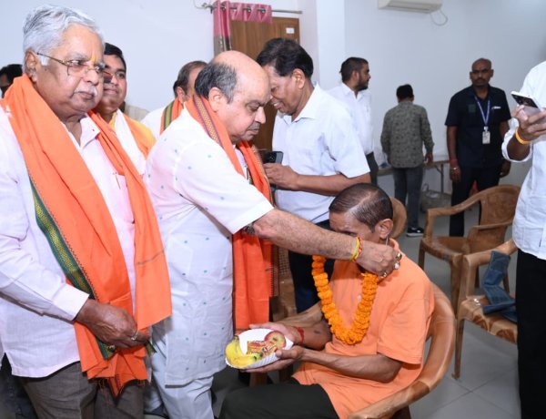 वृद्धजनों के बीच सेवा-संवेदना के साथ मनाया प्रधानमंत्री नरेंद्र मोदी का जन्मदिवस : पुरन्दर मिश्रा