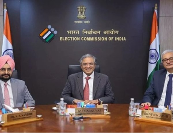 विचारों का मतभेद सामान्य बात...एसआईआर पर खुलासे पर चुनाव आयोग की सफाई 10 प्वाइंट में समझें