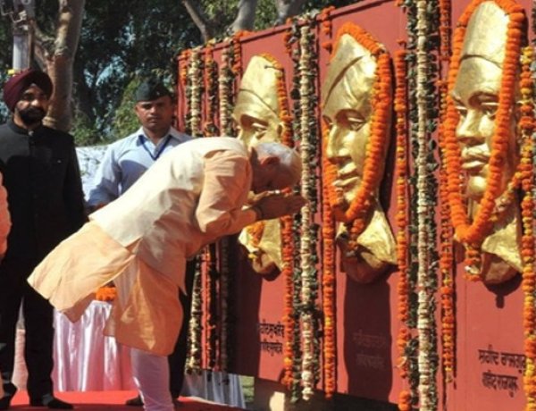 शहीद भगत सिंह की जयंती पर पीएम मोदी ने किया नमन