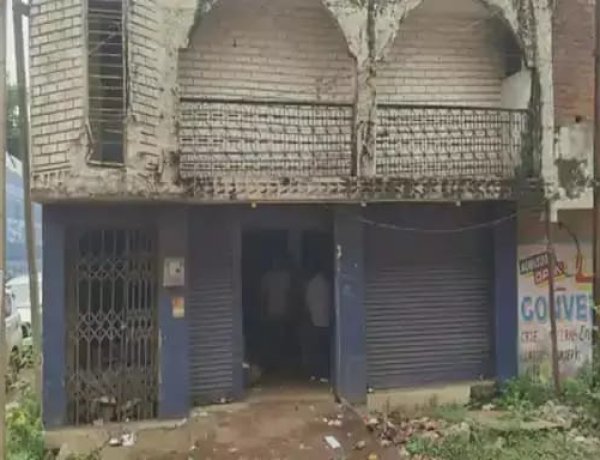 गुटखा गोदाम में DGGI का छापा, 50 बोरा माल बरामद