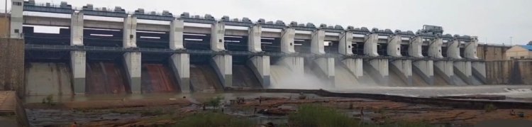 गंगरेल बांध के खुले 3 गेट, महानदी तटीय गांवों में अलर्ट जारी
