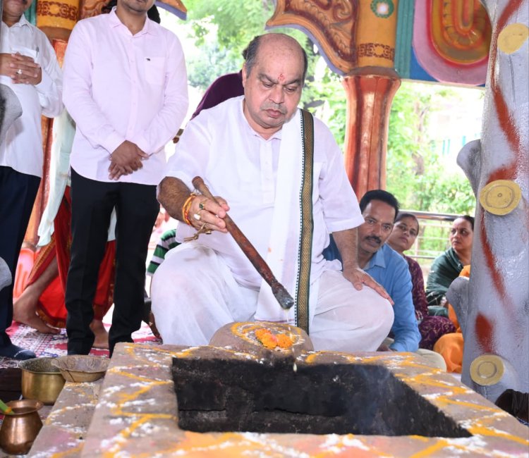 जन्मदिवस पर प्रधानमंत्री मोदी के लिए जगन्नाथ मंदिर में विशेष पूजा-अर्चना, विधायक पुरन्दर मिश्रा ने की मंगलकामना
