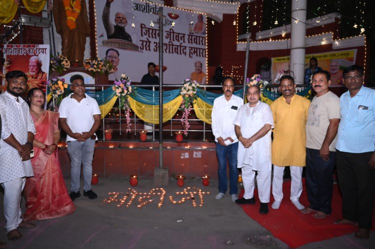 शारदा चौक में जले 1 लाख 51 हजार दीप, मुख्यमंत्री साय की मौजूदगी में विधायक पुरन्दर मिश्रा ने किया भव्य दीप प्रज्वलन