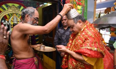 सोलहपुरी माता के दरबार में विधायक पुरन्दर मिश्रा ने की पूजा-अर्चना, प्रदेशवासियों की सुख-समृद्धि की कामना