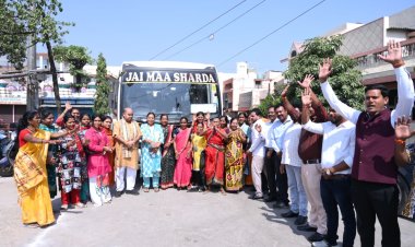 माँ जतमई एवं माँ घटारानी के पावन दर्शन हेतु मातृशक्तियों को विधायक पुरन्दर मिश्रा ने किया रवाना  श्रद्धा, भक्ति और आस्था के साथ मातृशक्तियों की धार्मिक यात्रा का शुभारंभ