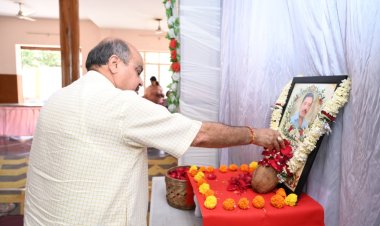 स्वर्गीय योगेश शर्मा जी को विधायक पुरन्दर मिश्रा ने अर्पित की भावभीनी श्रद्धांजलि