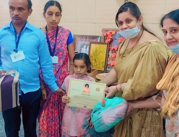 विश्व हृदयदिवस **के अवसर पर *प्रत्युषा फाउंडेशन रायपुर छत्तीसगढ़ द्वारा सत्यसांई हॉस्पिटल नया रायपुर छत्तीसगढ़ में नव्य हृदयास्पर्शी कार्यक्रम का आयोजन