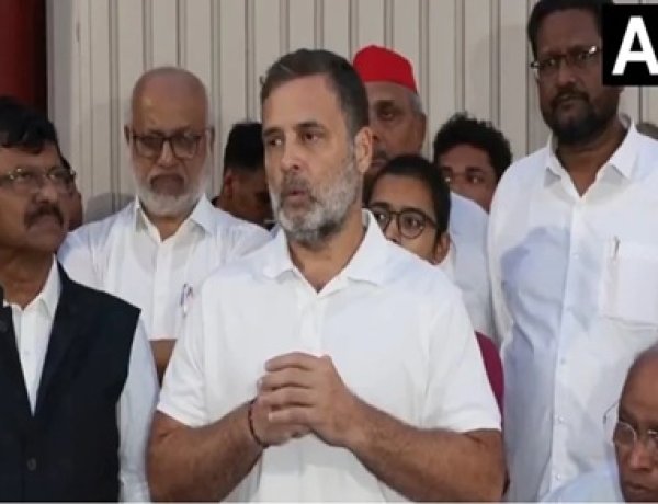इंडिया ब्लाक की प्रेस कॉन्फ्रेंस में बोले राहुल गांधी, लोकतंत्र को बचाना एकमात्र लक्ष्य, पूरा विपक्ष एकजुट