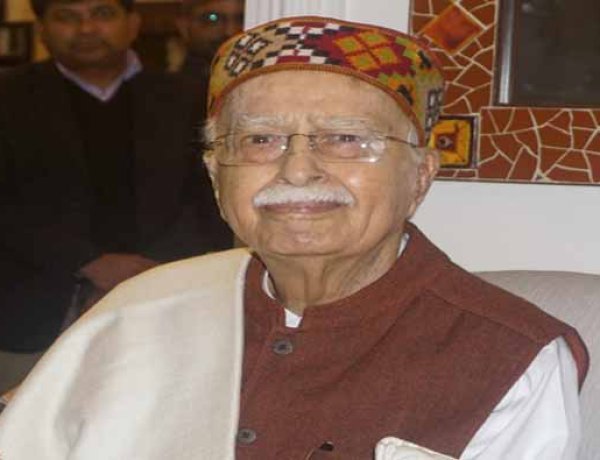 लालकृष्ण आडवाणी अपोलो अस्पताल के आईसीयू में भर्ती