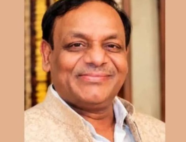ताज होटल में रायपुर के कारोबारी दीपक मित्तल की संदिग्ध मौत, रात में पहुंची युवती से पूछताछ
